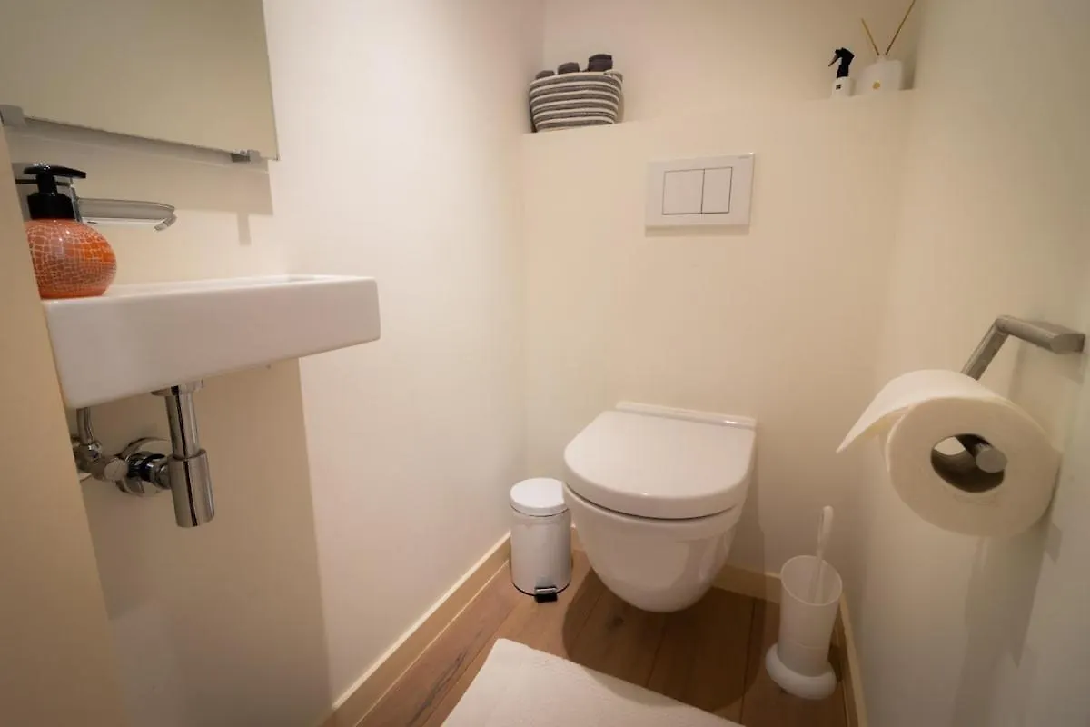 Luxurious Residence With Private Parking 布鲁日