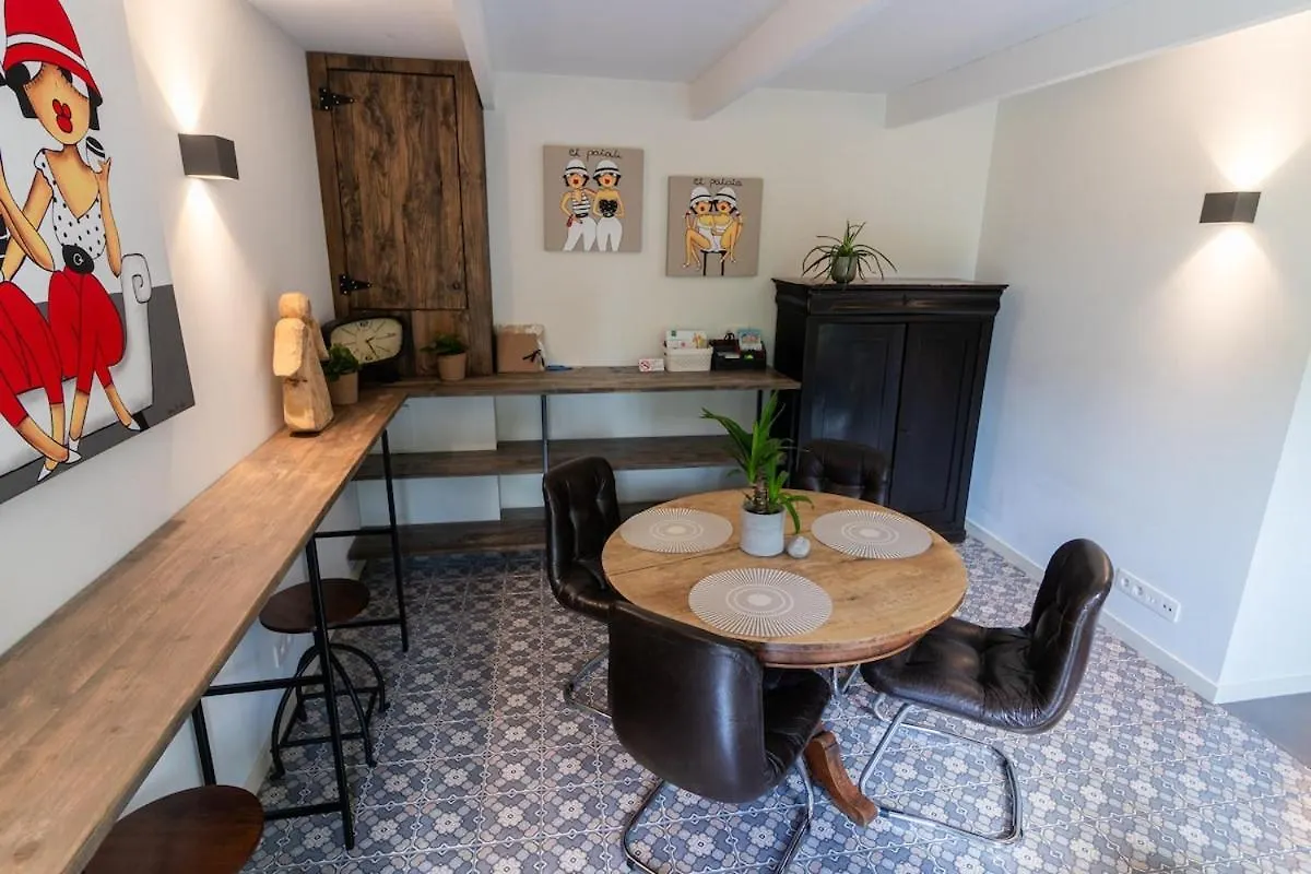 Luxurious Residence With Private Parking Brujas Bélgica
